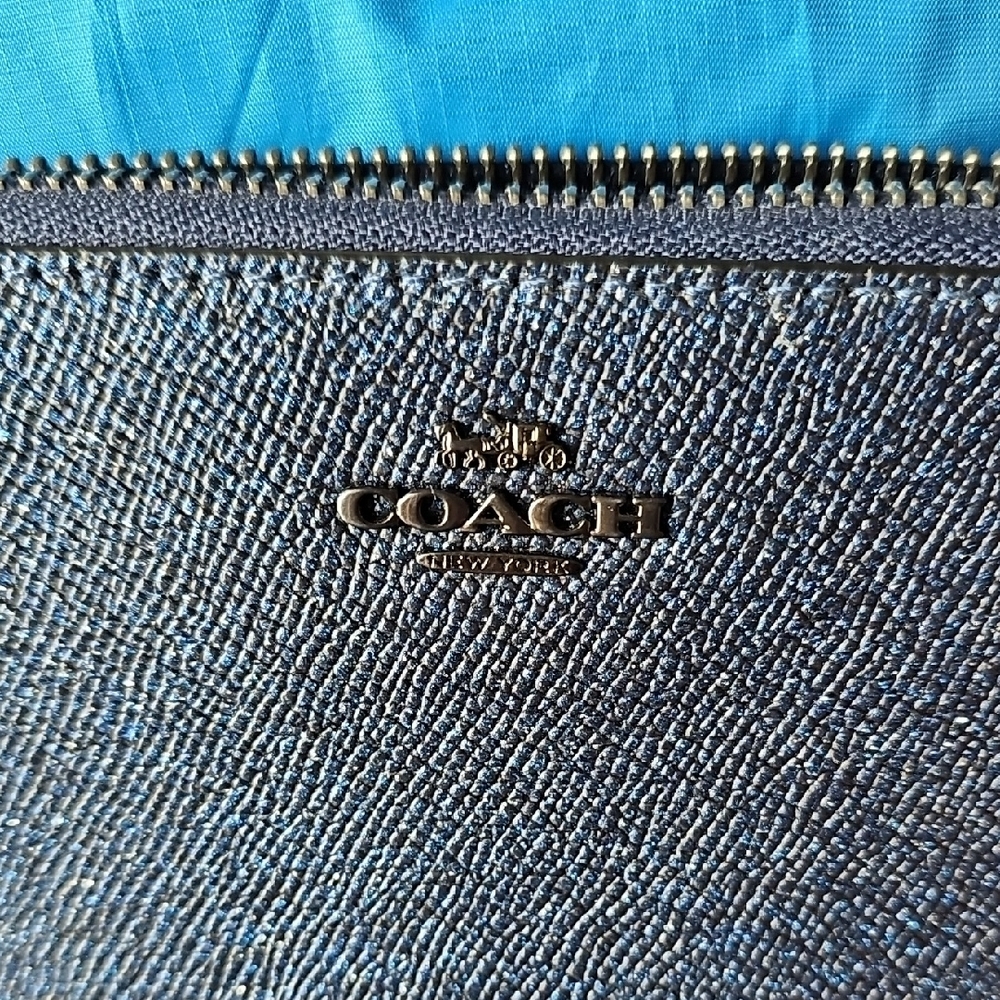 Coach Blue Key & Card Holder - Picture 3 of 5